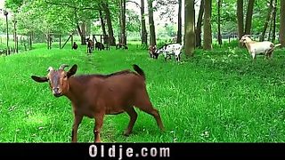 mom sucking daughter